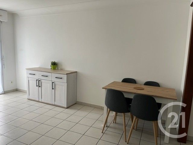 Appartement F1 à louer - 2 pièces - 47.0 m2 - LA ROCHE SUR YON - 85 - PAYS-DE-LOIRE - Century 21 Accort'Immo