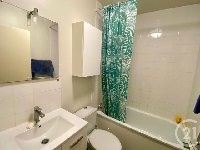 Appartement T1 à louer - 1 pièce - 33.82 m2 - LA ROCHE SUR YON - 85 - PAYS-DE-LOIRE - Century 21 Accort'Immo