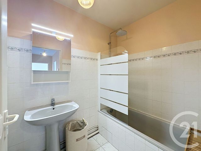 Appartement F2 à louer - 2 pièces - 52.93 m2 - LA ROCHE SUR YON - 85 - PAYS-DE-LOIRE - Century 21 Accort'Immo