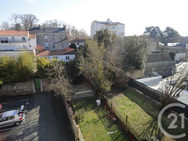 Appartement F2 à louer - 2 pièces - 42.79 m2 - LA ROCHE SUR YON - 85 - PAYS-DE-LOIRE - Century 21 Accort'Immo