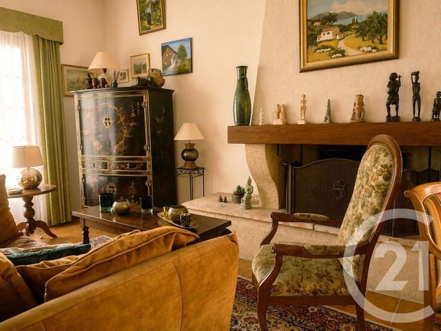 maison à vendre - 6 pièces - 158.21 m2 - LA ROCHE SUR YON - 85 - PAYS-DE-LOIRE - Century 21 Accort'Immo