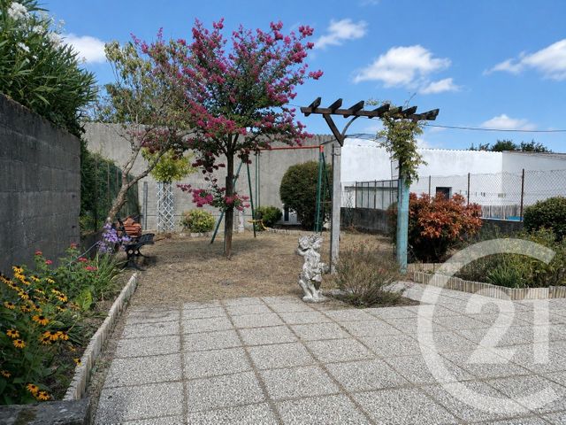 maison à vendre - 6 pièces - 119.0 m2 - LA ROCHE SUR YON - 85 - PAYS-DE-LOIRE - Century 21 Accort'Immo