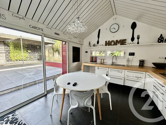 maison à vendre - 5 pièces - 129.0 m2 - LA ROCHE SUR YON - 85 - PAYS-DE-LOIRE - Century 21 Accort'Immo