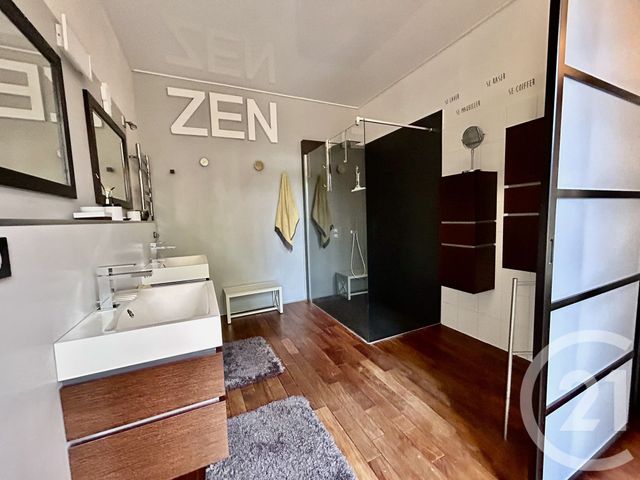 maison à vendre - 5 pièces - 129.0 m2 - LA ROCHE SUR YON - 85 - PAYS-DE-LOIRE - Century 21 Accort'Immo