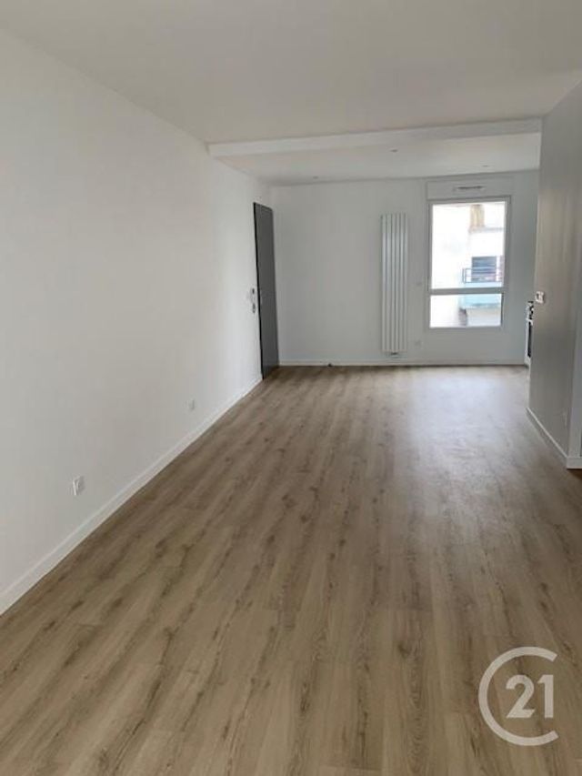 Appartement à louer - 3 pièces - 64.1 m2 - LA ROCHE SUR YON - 85 - PAYS-DE-LOIRE - Century 21 Accort'Immo