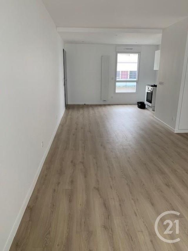Appartement à louer - 3 pièces - 64.1 m2 - LA ROCHE SUR YON - 85 - PAYS-DE-LOIRE - Century 21 Accort'Immo
