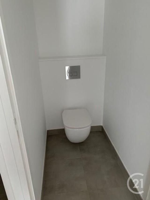 Appartement à louer - 3 pièces - 64.1 m2 - LA ROCHE SUR YON - 85 - PAYS-DE-LOIRE - Century 21 Accort'Immo