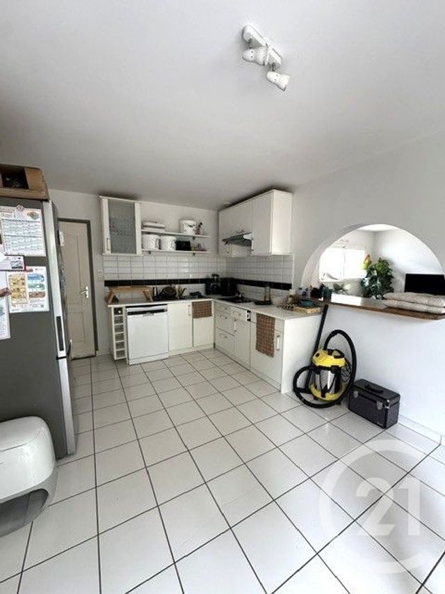 maison à louer - 4 pièces - 90.0 m2 - LA ROCHE SUR YON - 85 - PAYS-DE-LOIRE - Century 21 Accort'Immo