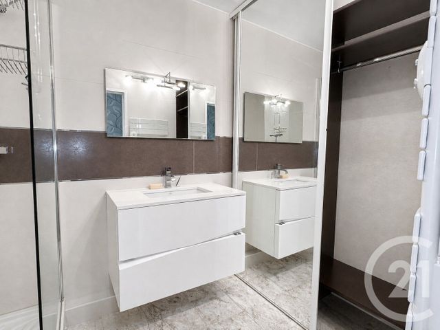 Appartement F3 bis à vendre - 4 pièces - 98.2 m2 - LA ROCHE SUR YON - 85 - PAYS-DE-LOIRE - Century 21 Accort'Immo
