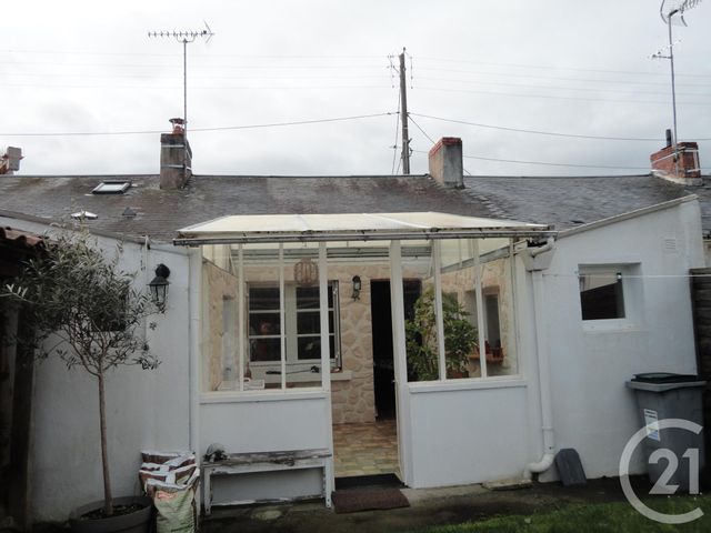 maison à louer - 3 pièces - 64.5 m2 - LA ROCHE SUR YON - 85 - PAYS-DE-LOIRE - Century 21 Accort'Immo