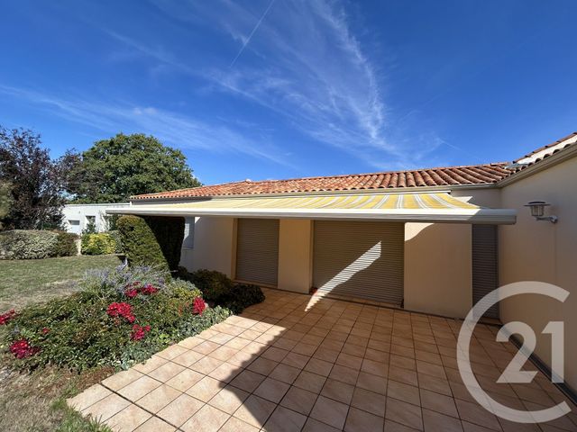 maison à vendre - 5 pièces - 115.0 m2 - LA ROCHE SUR YON - 85 - PAYS-DE-LOIRE - Century 21 Accort'Immo