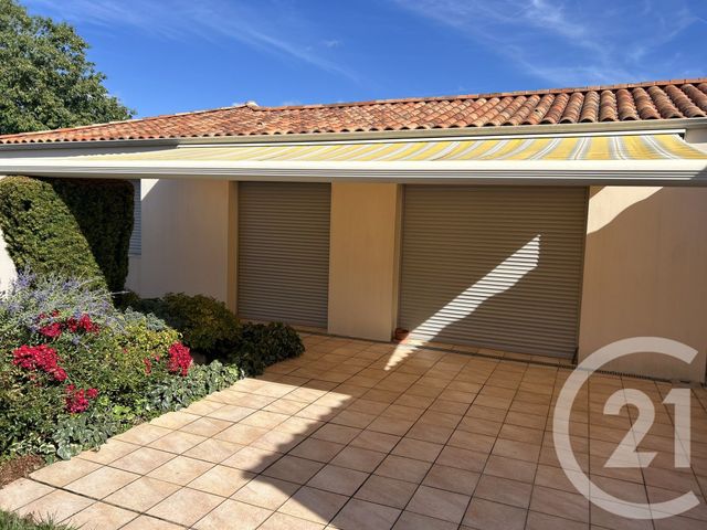 maison à vendre - 5 pièces - 115.0 m2 - LA ROCHE SUR YON - 85 - PAYS-DE-LOIRE - Century 21 Accort'Immo