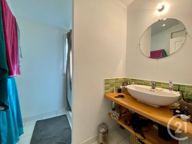 maison à louer - 5 pièces - 91.32 m2 - LA ROCHE SUR YON - 85 - PAYS-DE-LOIRE - Century 21 Accort'Immo
