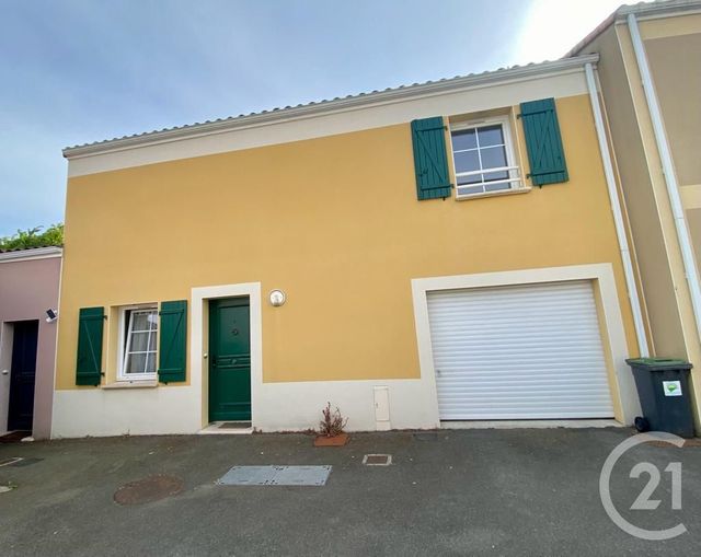 maison à louer - 5 pièces - 91.32 m2 - LA ROCHE SUR YON - 85 - PAYS-DE-LOIRE - Century 21 Accort'Immo