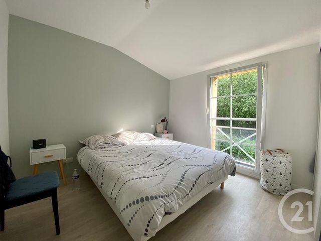 maison à louer - 5 pièces - 91.32 m2 - LA ROCHE SUR YON - 85 - PAYS-DE-LOIRE - Century 21 Accort'Immo