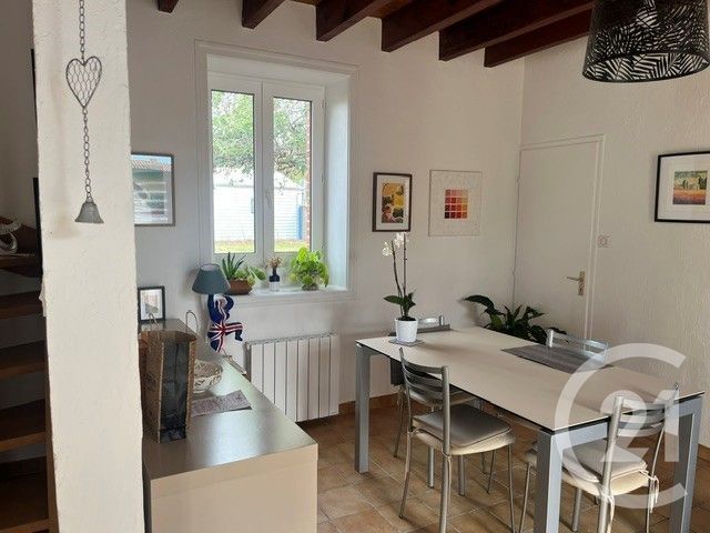 maison à louer - 5 pièces - 114.0 m2 - LA ROCHE SUR YON - 85 - PAYS-DE-LOIRE - Century 21 Accort'Immo