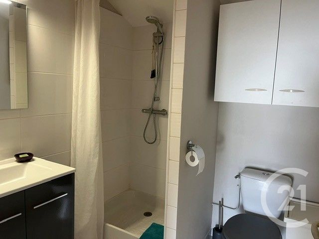 maison à louer - 5 pièces - 114.0 m2 - LA ROCHE SUR YON - 85 - PAYS-DE-LOIRE - Century 21 Accort'Immo