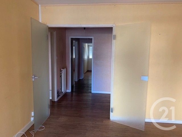 Appartement F3 à vendre - 3 pièces - 75.0 m2 - LA ROCHE SUR YON - 85 - PAYS-DE-LOIRE - Century 21 Accort'Immo