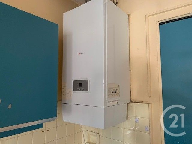 Appartement F3 à vendre - 3 pièces - 75.0 m2 - LA ROCHE SUR YON - 85 - PAYS-DE-LOIRE - Century 21 Accort'Immo