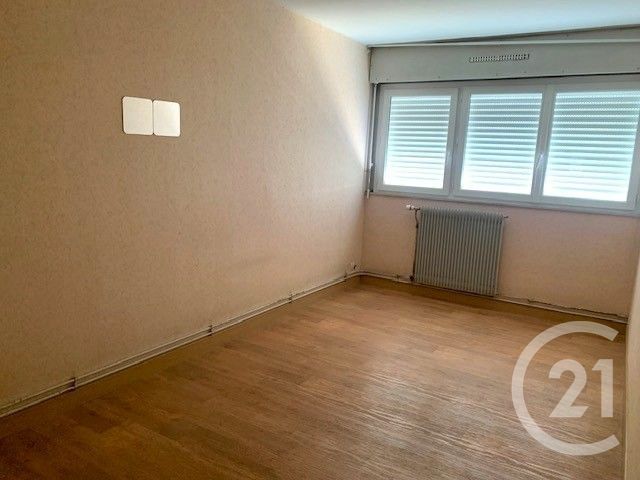 Appartement F3 à vendre - 3 pièces - 75.0 m2 - LA ROCHE SUR YON - 85 - PAYS-DE-LOIRE - Century 21 Accort'Immo