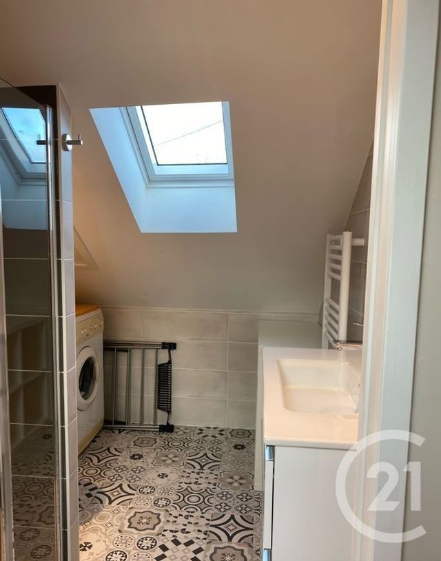 Appartement Duplex à louer - 2 pièces - 35.96 m2 - LES SABLES D OLONNE - 85 - PAYS-DE-LOIRE - Century 21 Accort'Immo