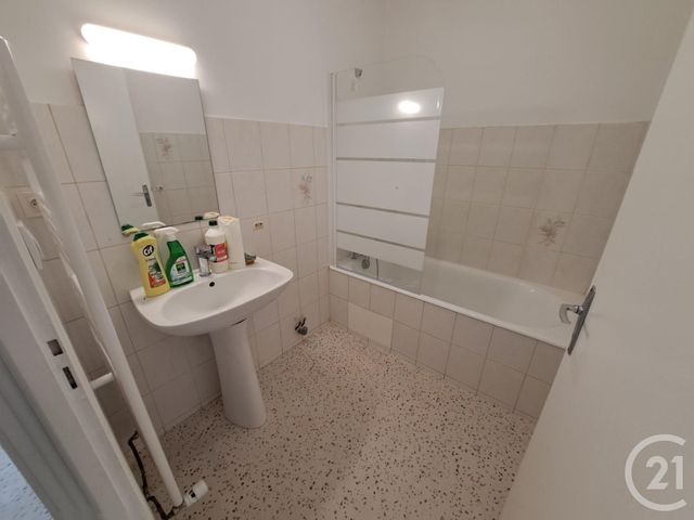 Appartement T2 à louer - 2 pièces - 38.0 m2 - LA ROCHE SUR YON - 85 - PAYS-DE-LOIRE - Century 21 Accort'Immo