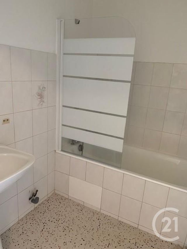 Appartement T2 à louer - 2 pièces - 38.0 m2 - LA ROCHE SUR YON - 85 - PAYS-DE-LOIRE - Century 21 Accort'Immo