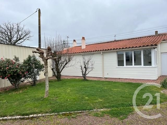 maison à louer - 4 pièces - 77.82 m2 - LA ROCHE SUR YON - 85 - PAYS-DE-LOIRE - Century 21 Accort'Immo